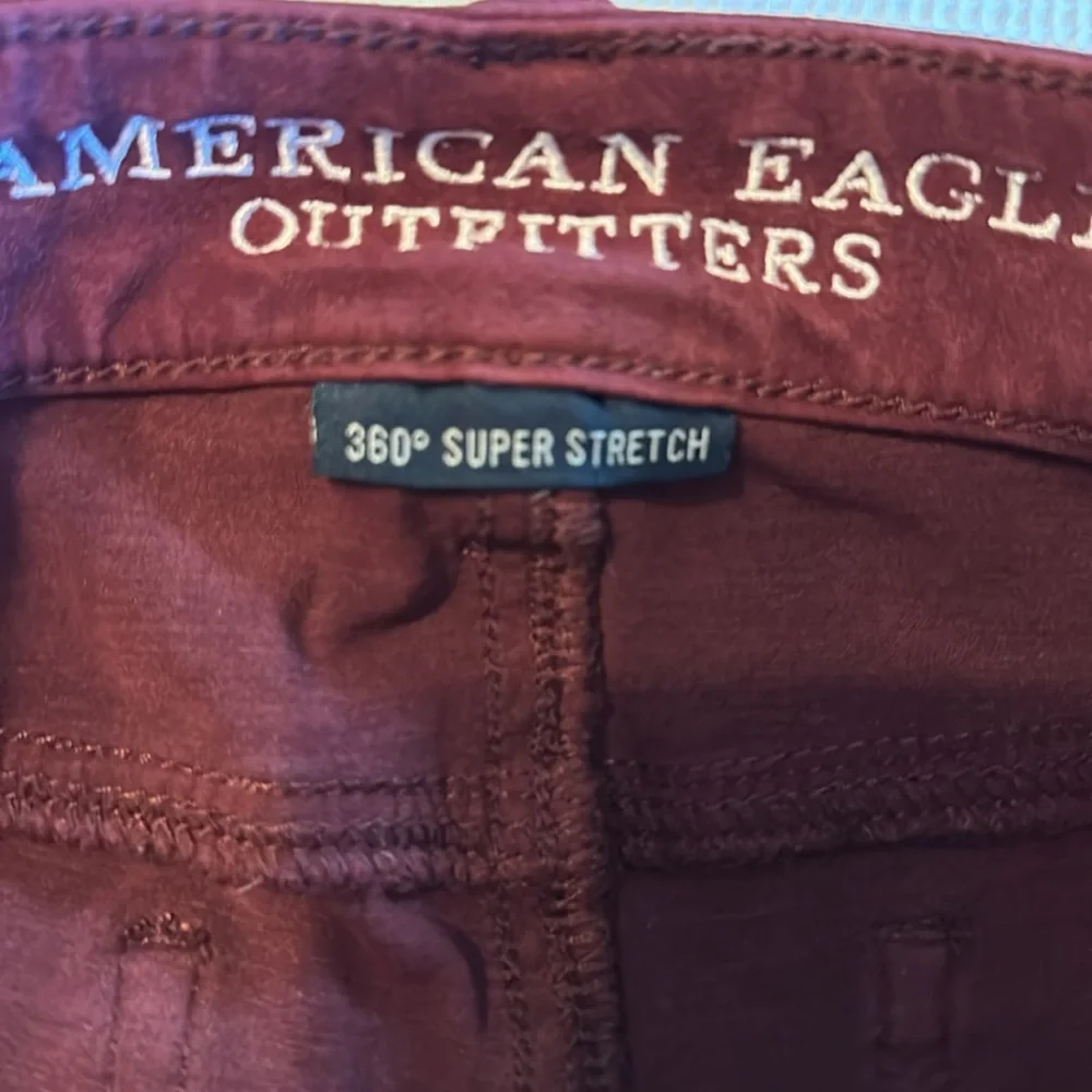 American Eagles 360 Super Stretch Jegging Size 0 Regular Burgundy Color